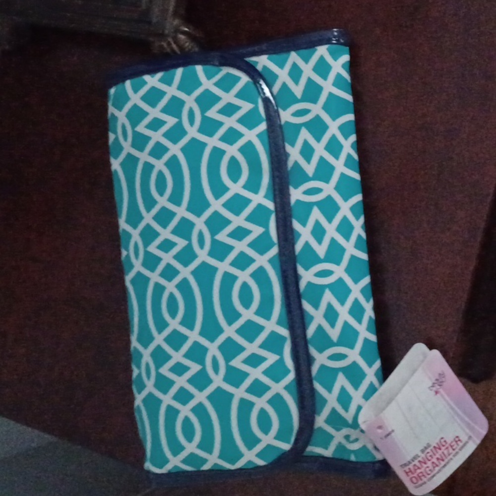 Traveling cosmetics bag